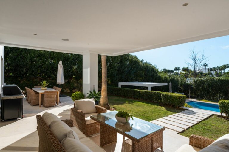 2bcb4f869f8c06ab28c47710d7fffab5 - 5