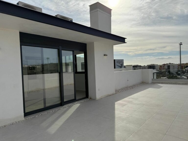 2df2eb5861403b8da6a7d88bc811f73f - 9