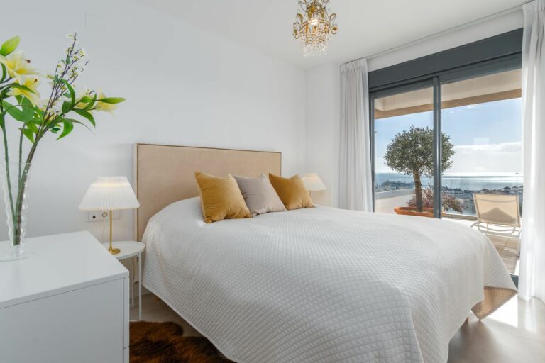 2fd4b439421ca6357866c0a0982f31d1 - 13