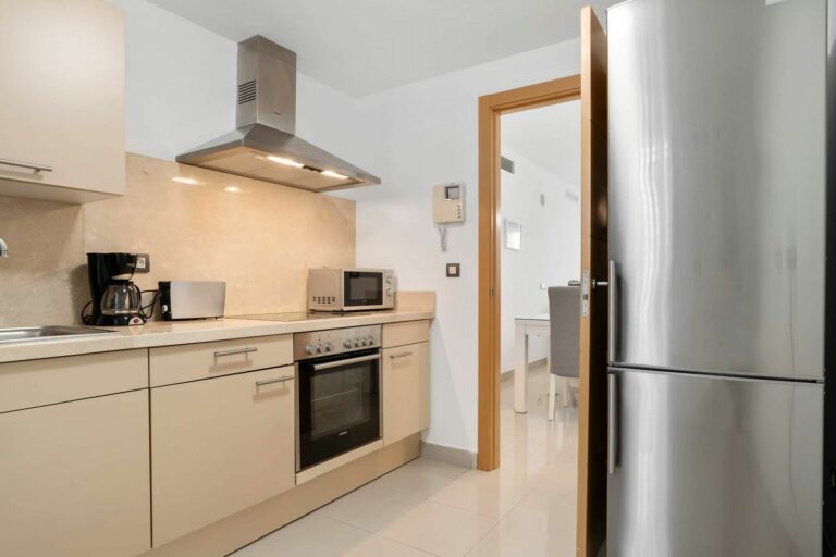 31409fc28e64b558eeaf98b102e40407 - 13