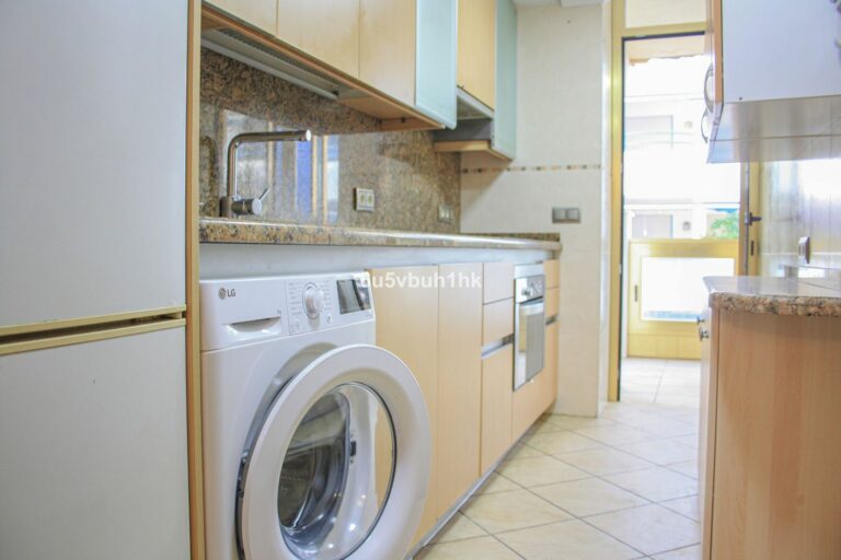 31b296c3e22296f795c633fe3c6c745b - 13