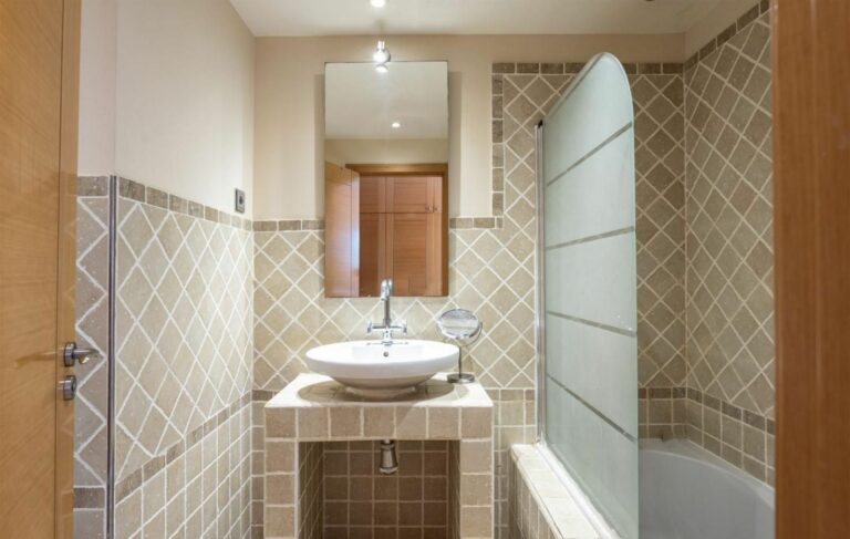 32a0b5837b66e8c244f3766d750545cc - 9