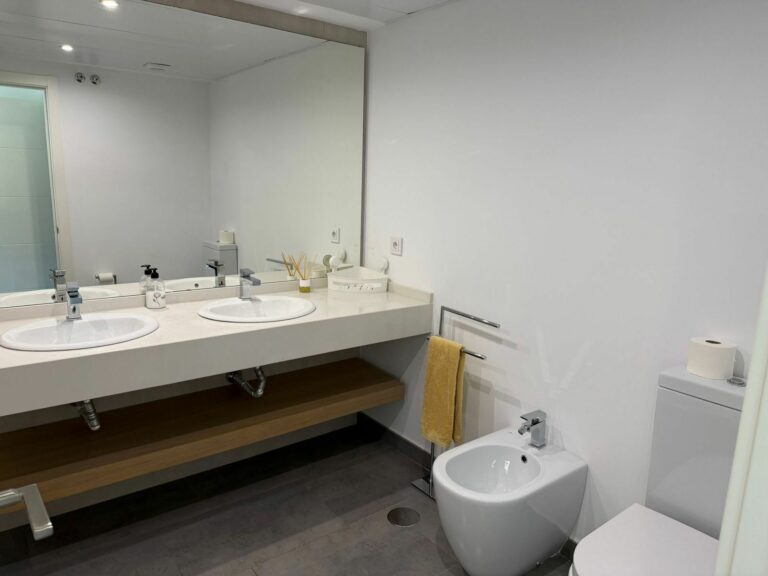 32fcc8be99639a8a92c276968c4ca89b - 12