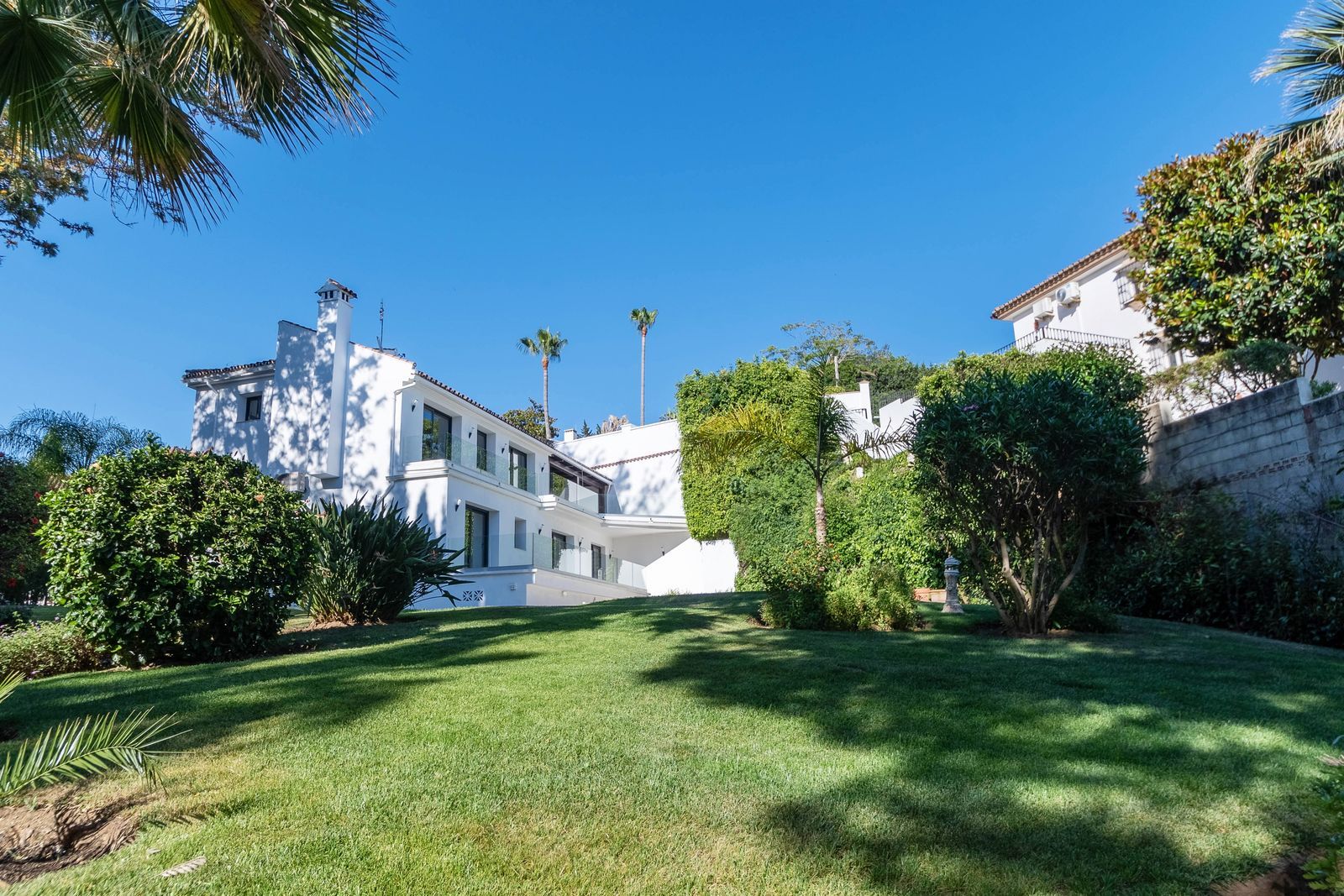 33d9c2fd9a79e77e56b50f4cd51e4886 - 1