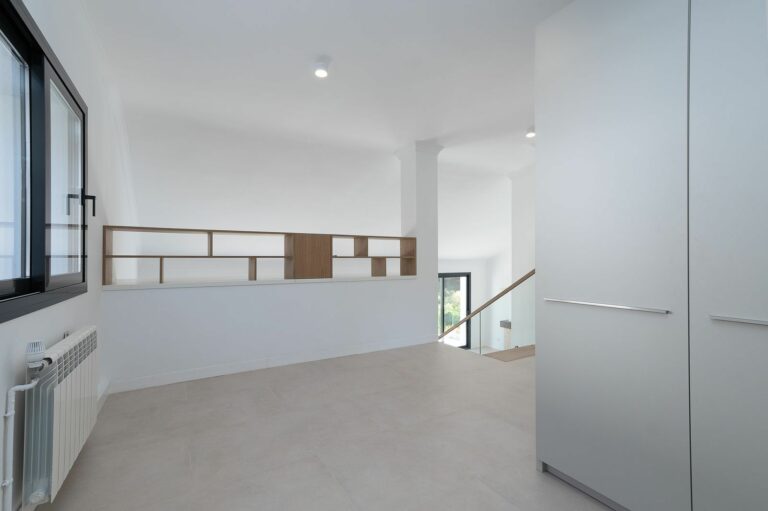 33d9c2fd9a79e77e56b50f4cd51e4886 - 16