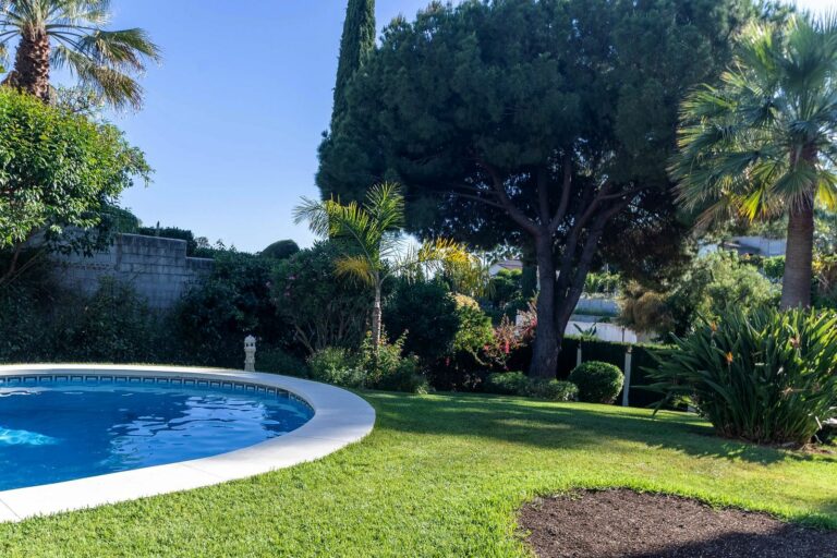 33d9c2fd9a79e77e56b50f4cd51e4886 - 4