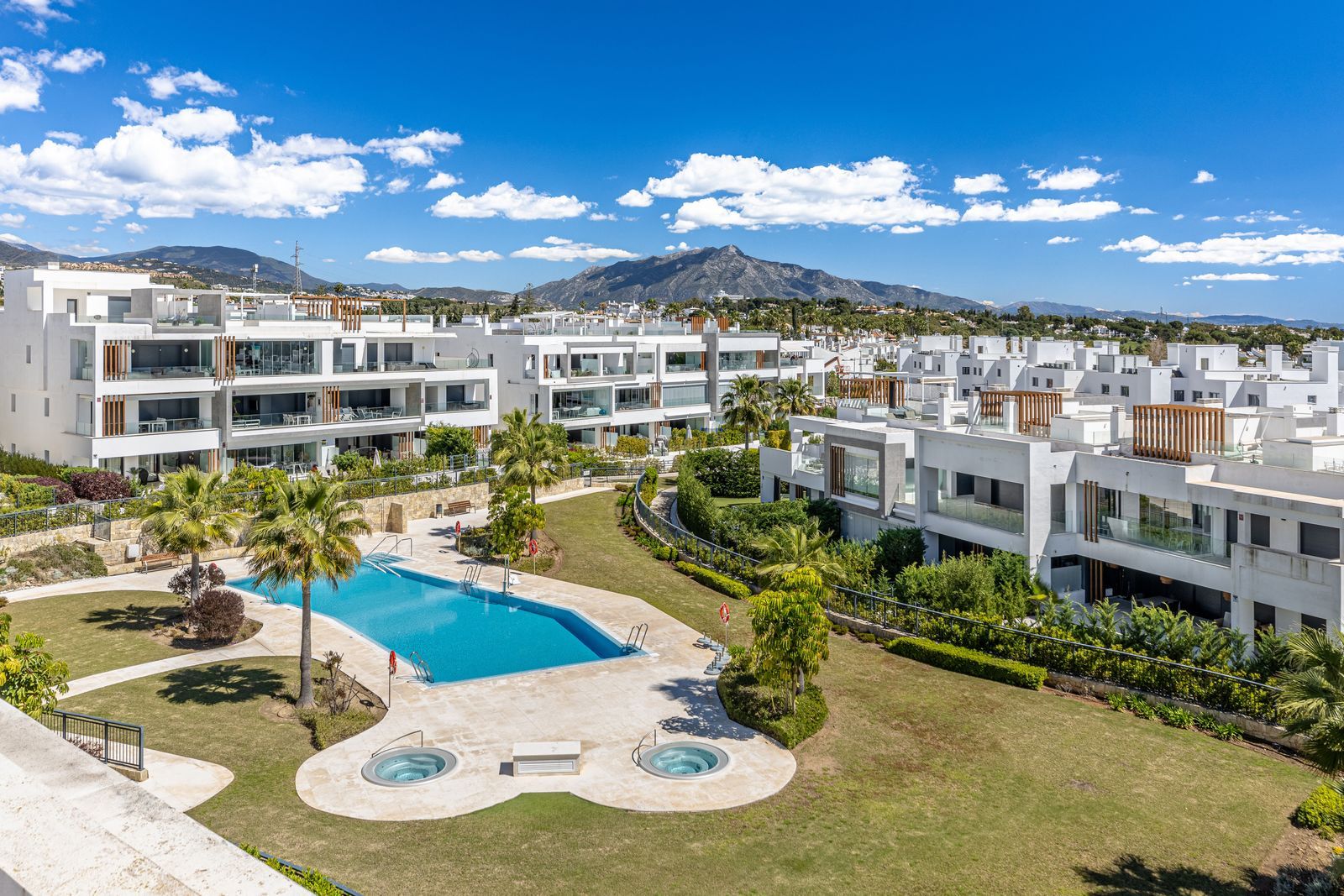 34def7aee3443e184a4161d4e086d260 - 2