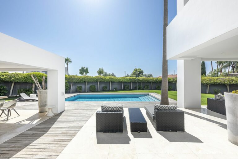 352c89bee9192a08050d1e22326180ef - 10