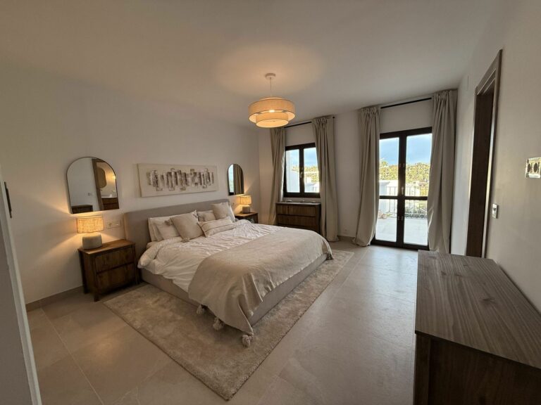 37ffd20271104d54391a618fb1e125df - 12