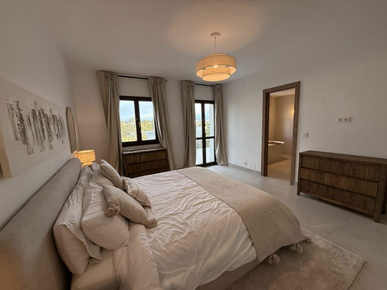 37ffd20271104d54391a618fb1e125df - 13