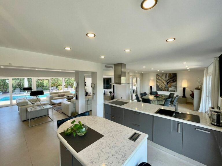 38c1df396967067c581b7408b04a8fed - 4