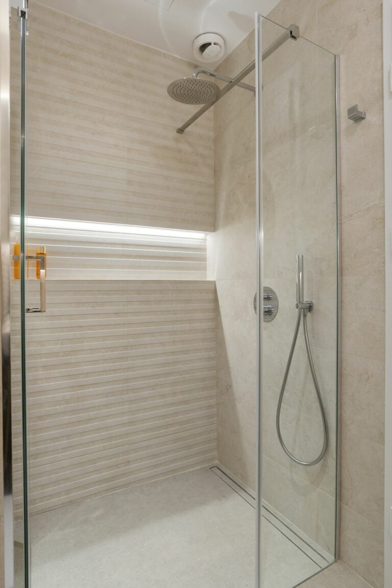 3a51530b403344ef2da4dd63331d3cd0 - 16