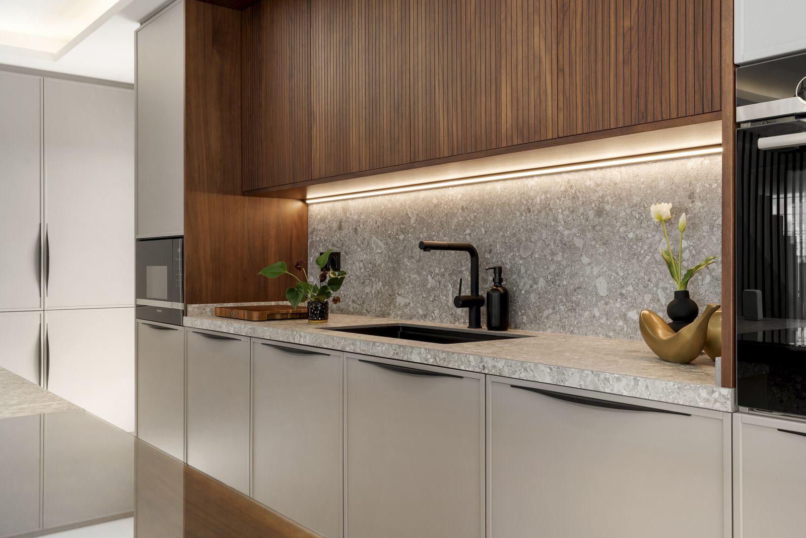 3a51530b403344ef2da4dd63331d3cd0 - 6