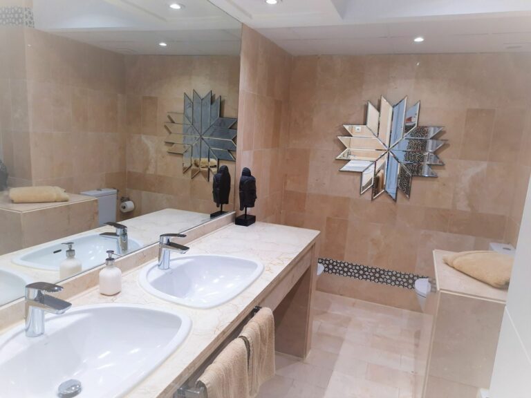 3b335b3026a50e0e52354a89961e87c1 - 13