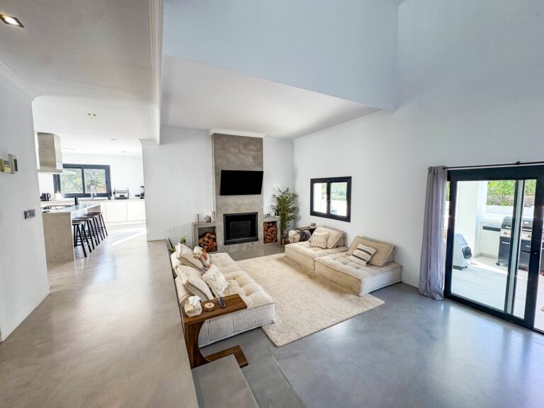 3ca053d633aa6e8bd7b58cbd46652024 - 7