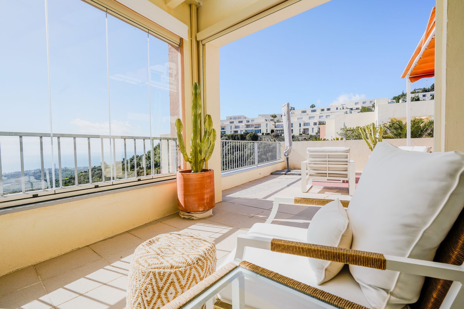 3cf3fcf2423a62375505935546833f7a - 11