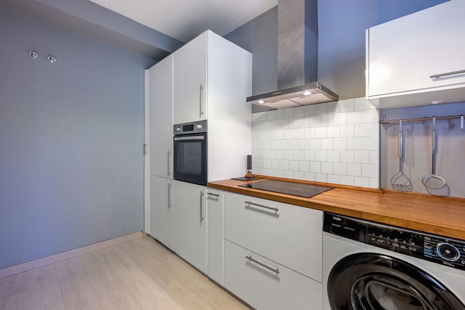 3d10653adf46504a47c16677119bb69c - 11