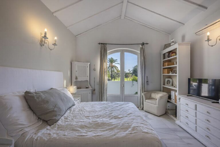 3d10653adf46504a47c16677119bb69c - 6