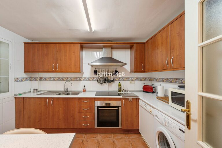 3e6fa6085e5499ee309e7d621a696d8c - 9