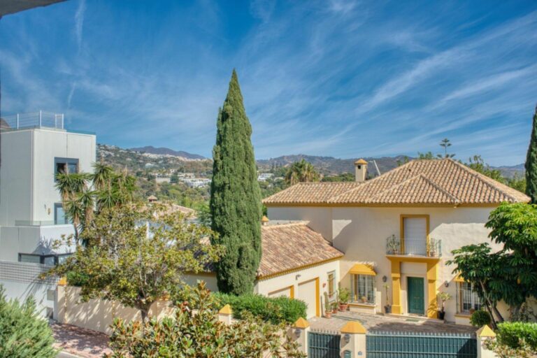 40366117736ac9ed0e05b6ad8f3d28de - 8