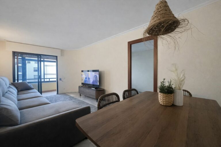 406558748d4a15417598e37f1ca2f2e8 - 10