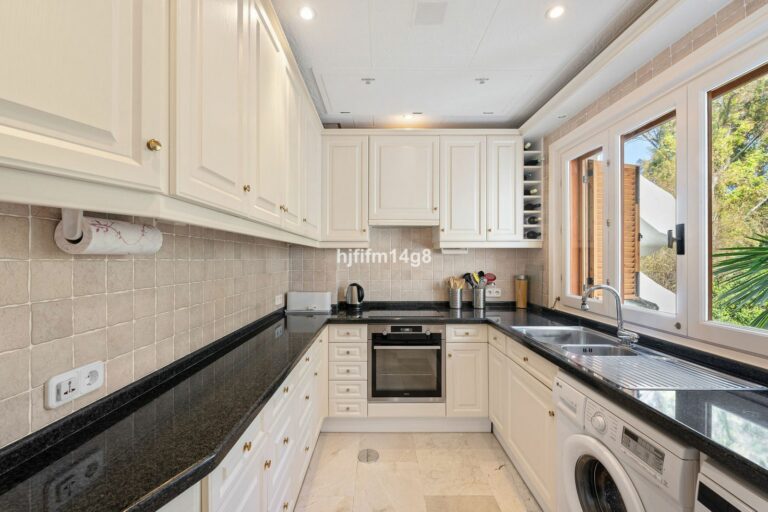 43d2ac1dd1d5f3fa7b05b9bc37647a92 - 9