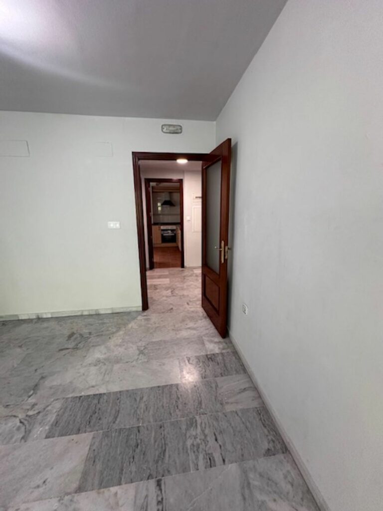 44881f01f217e7a4ff50269a7d5a4860 - 12