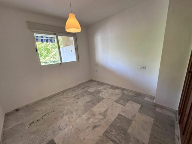 44881f01f217e7a4ff50269a7d5a4860 - 15