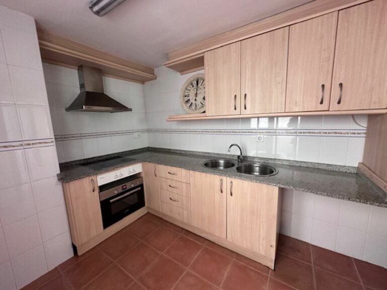 44881f01f217e7a4ff50269a7d5a4860 - 5