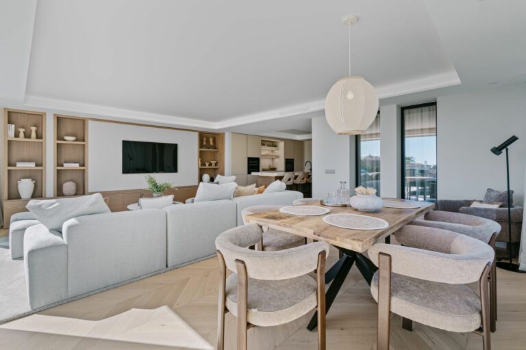 44ac307c3b8489b44a9eb623597b24ec - 4