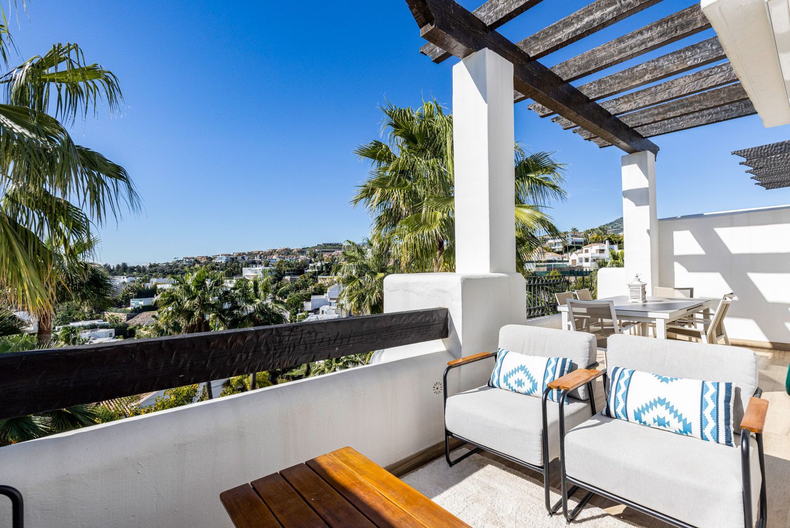 4818142bf97208ca4a88717710220d67 - 8