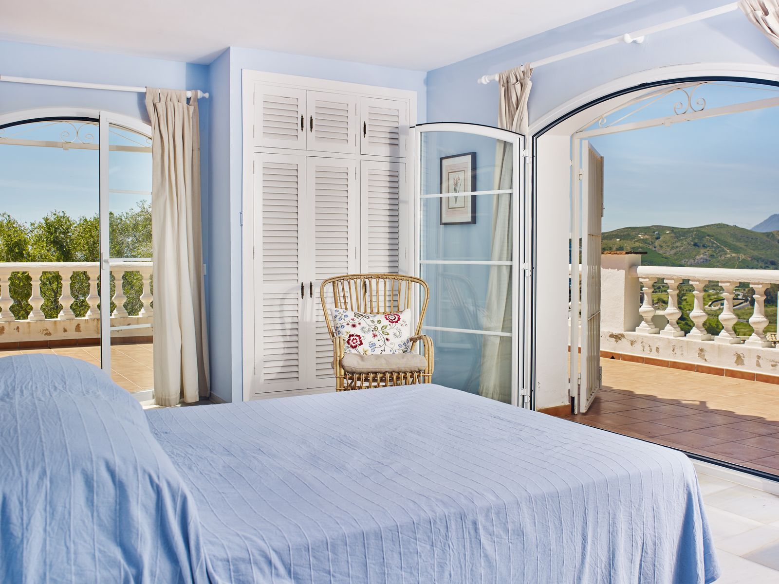 4abd3bd593e14dba48becb9956e51e24 - 10