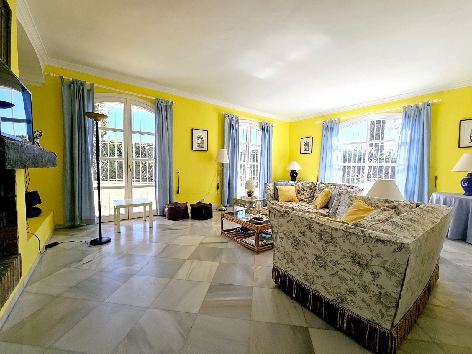 4abd3bd593e14dba48becb9956e51e24 - 8