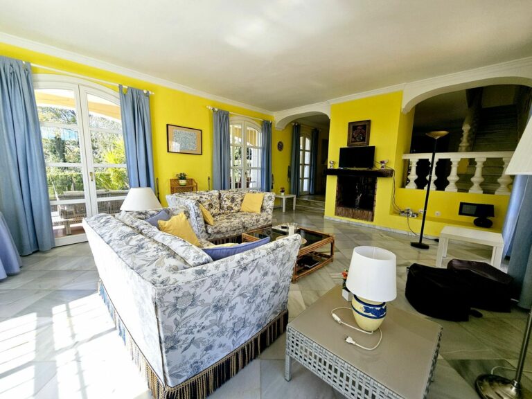 4abd3bd593e14dba48becb9956e51e24 - 9