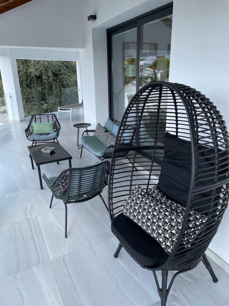 4b8aa20ecb76a39071d447cfb17b9924 - 12