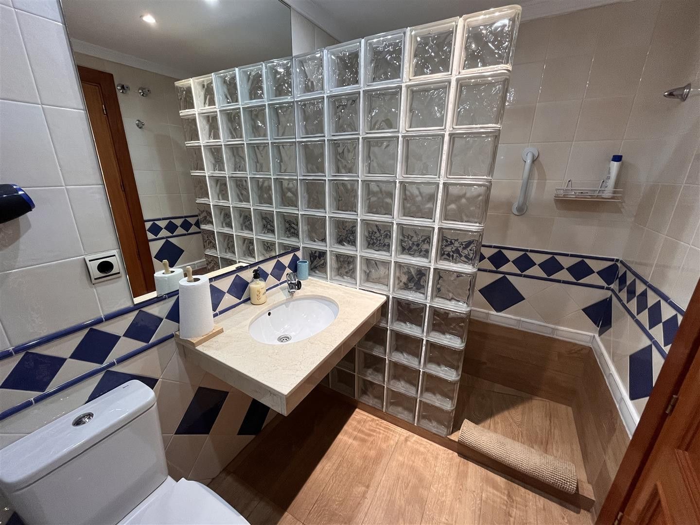 4c95cc79f65954c3c80a38fe85637f3d - 14