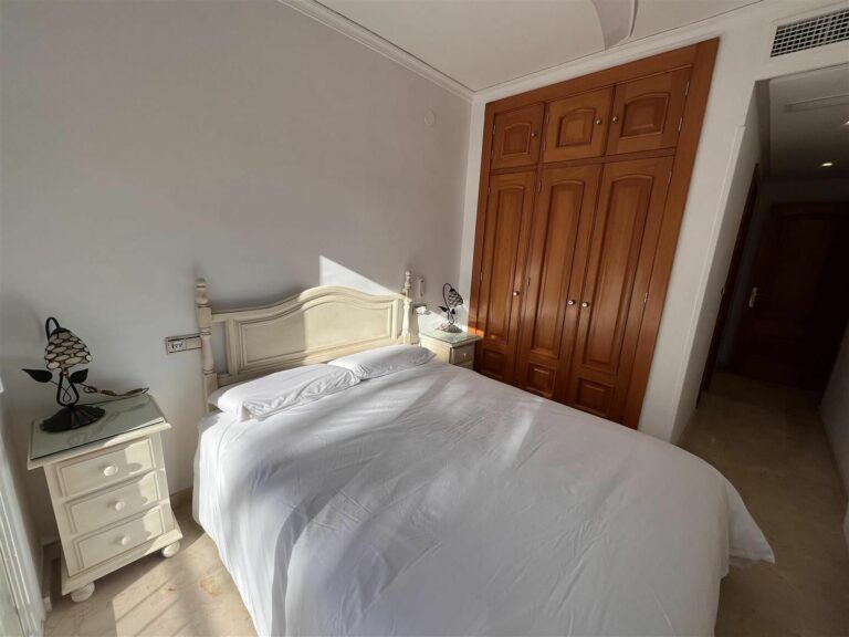 4c95cc79f65954c3c80a38fe85637f3d - 16