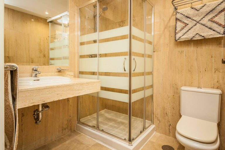 4c9e005635439b6f40d823e5c7fb0bac - 9