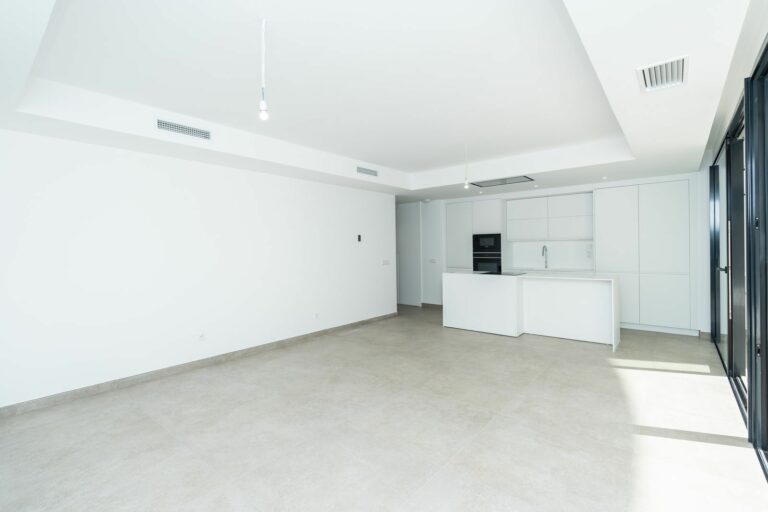 4de7c1505b04a11fb843601a543f69d0 - 11