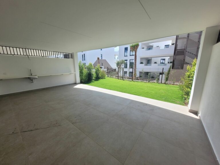 4de7c1505b04a11fb843601a543f69d0 - 15