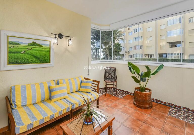 4e33b417a6b1646ecddcf10f559cf09f - 1