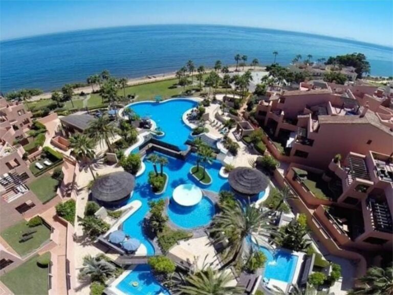 5240f8f9e9e8e6b65fd79d761f4ee33f - 3