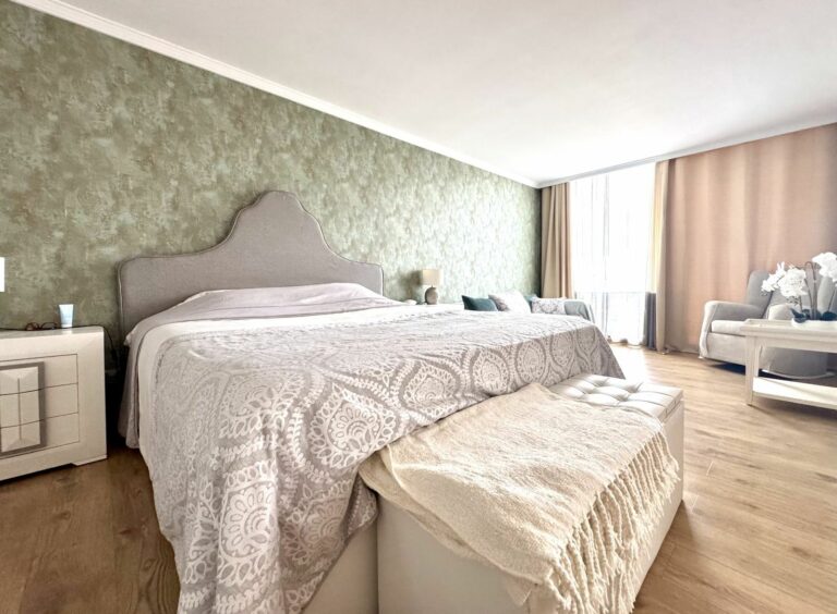 525f8549ea103f5aa865031308f3d7ec - 14