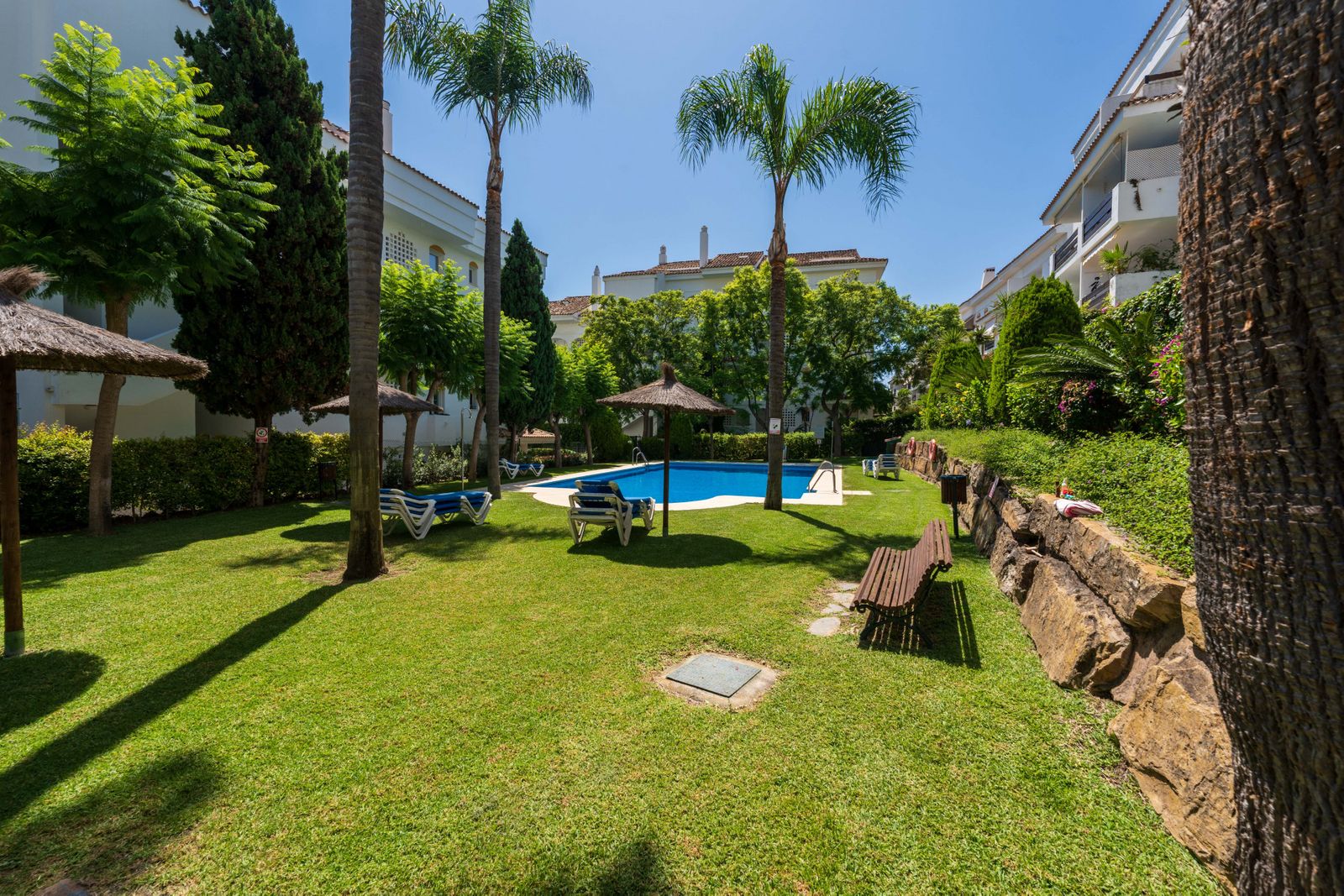 52c7fc2a1ff568ebcd8944cede386c6c - 11