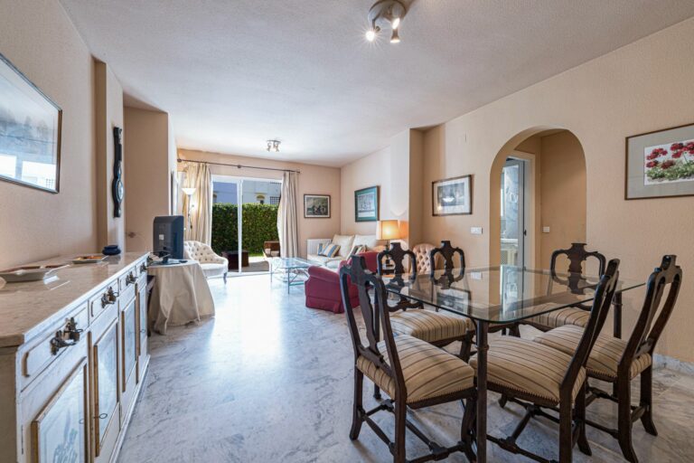 52c7fc2a1ff568ebcd8944cede386c6c - 3