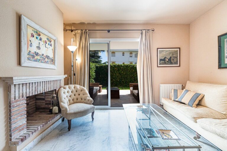 52c7fc2a1ff568ebcd8944cede386c6c - 5