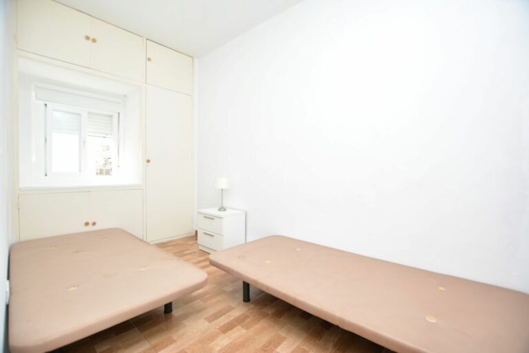 5374f4aafc1f41ece9509b4c51592fe7 - 9