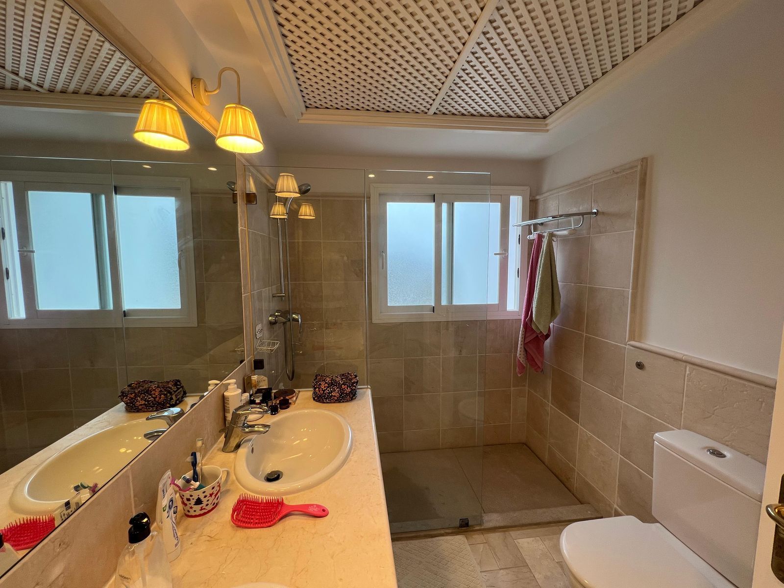 5726d1d3d4716436068fcff0a11fb5e2 - 14