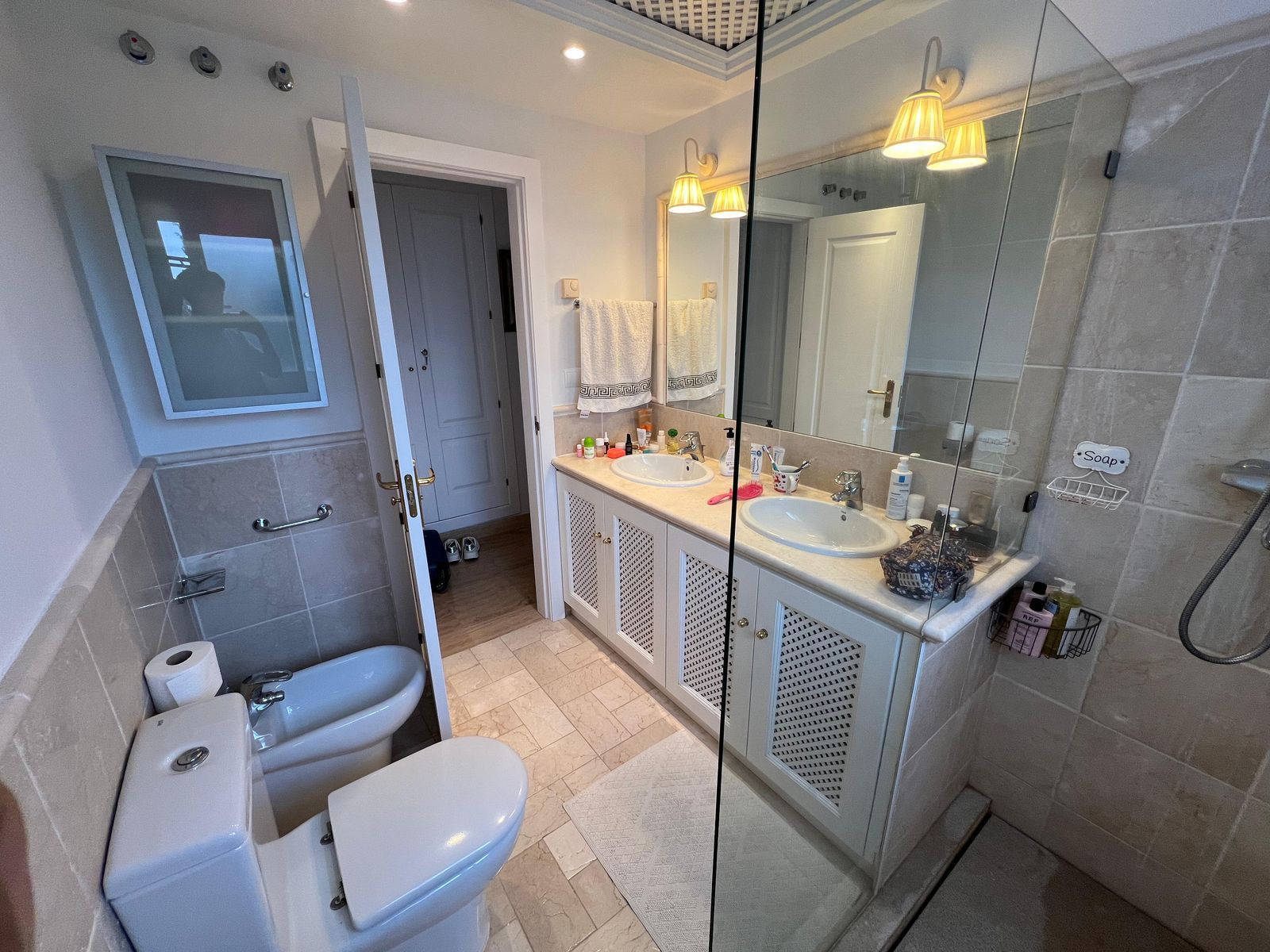 5726d1d3d4716436068fcff0a11fb5e2 - 16