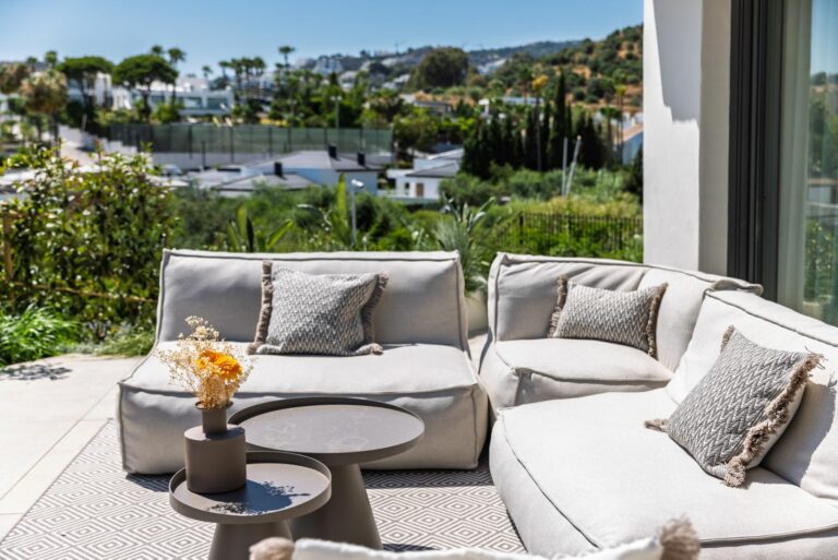 5787cd940d0a47b4dfa30edc8d9a9271 - 13